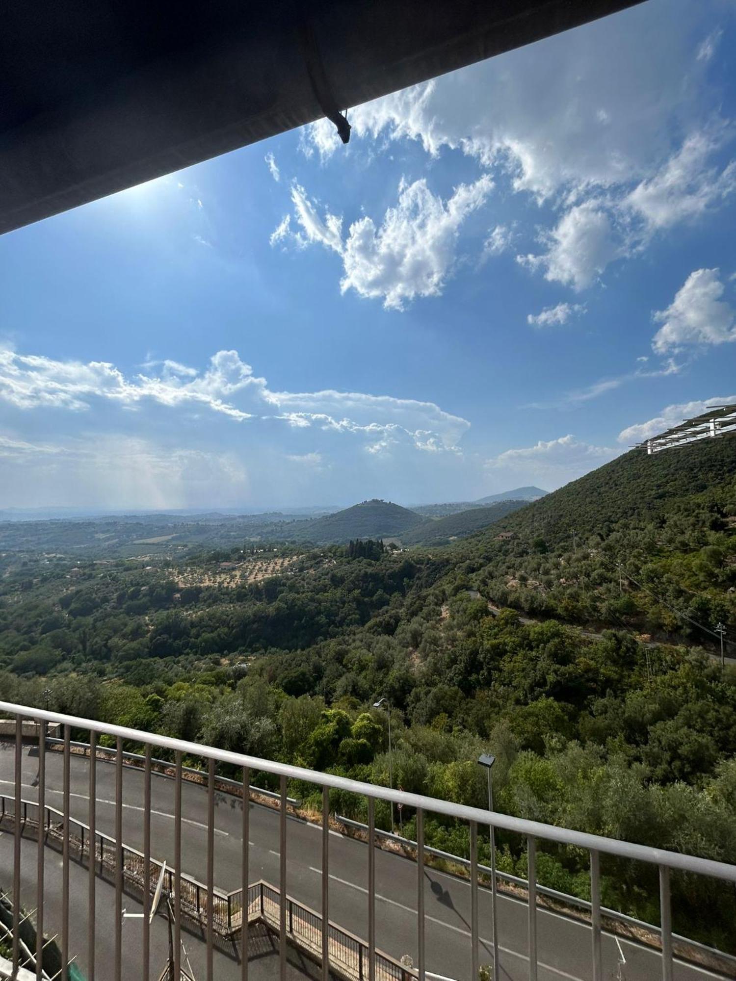 Apartamento La Casa Della Rocca Roccantica Exterior foto